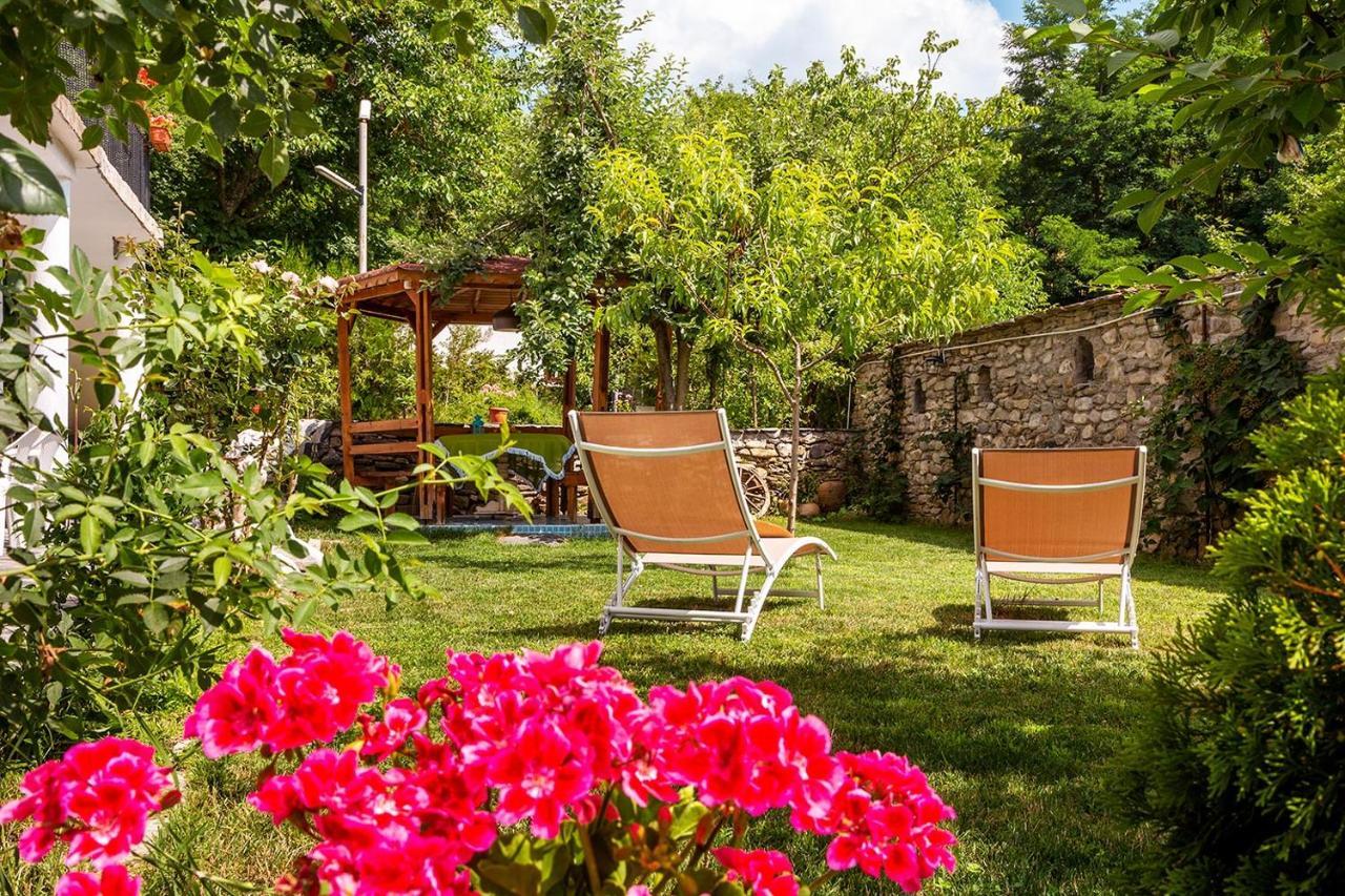 Garmen Hills Guest Houses Esterno foto